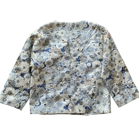 Topshop Cropped Metallic Floral Textured 3/4 Sleeve Jacket Beige Size US 4 - Picture 2 of 8